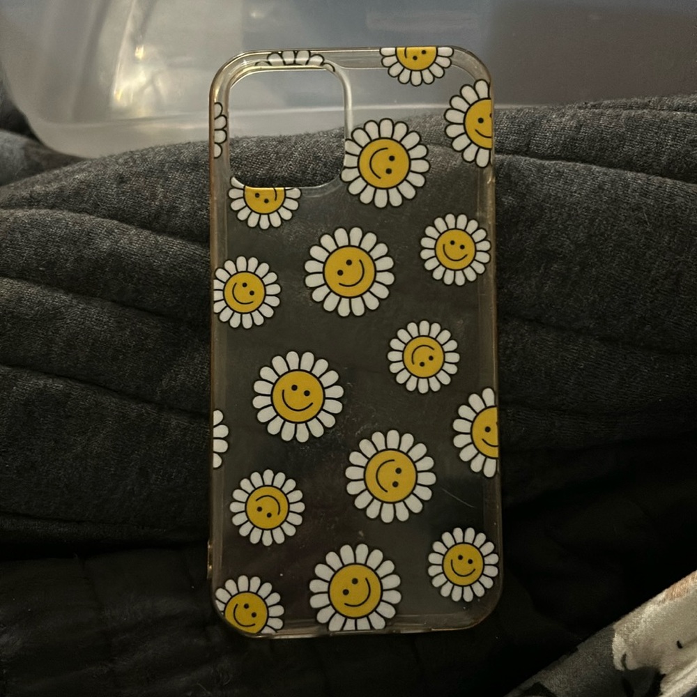 Smiley daisy iPhone 12 phone case
